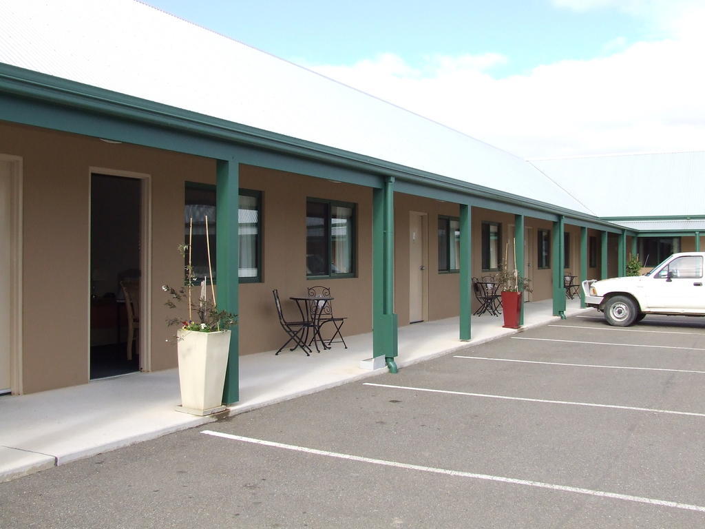 The Bakehouse Motel Goulburn Exterior foto